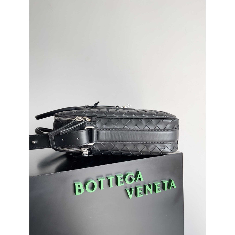 Bo*te*ga ve*ne*ta getaway large briefcase in black