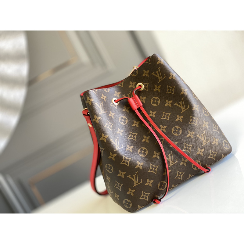 l**is V*t*n monogram neonoe mm bag