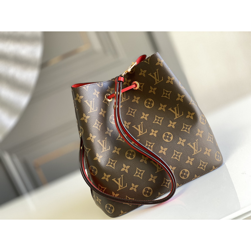 l**is V*t*n monogram neonoe mm bag