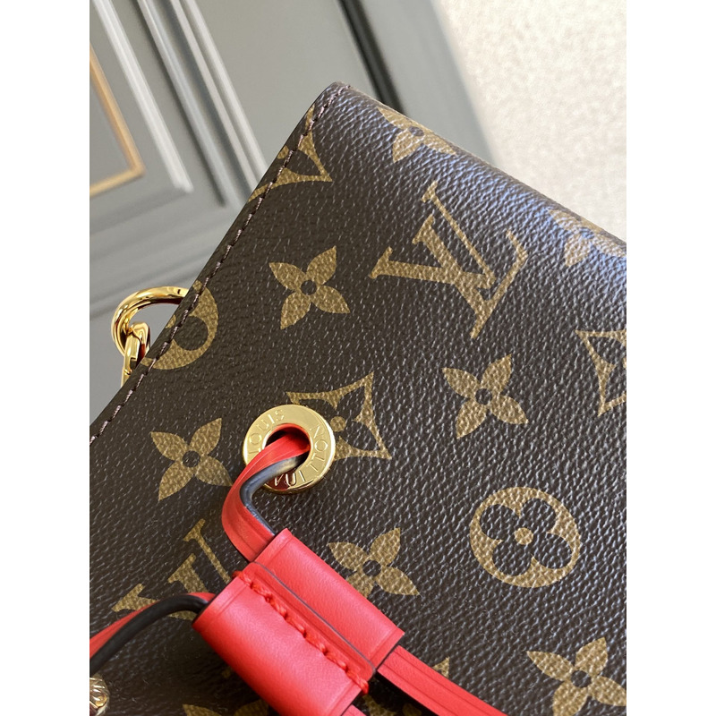 l**is V*t*n monogram neonoe mm bag