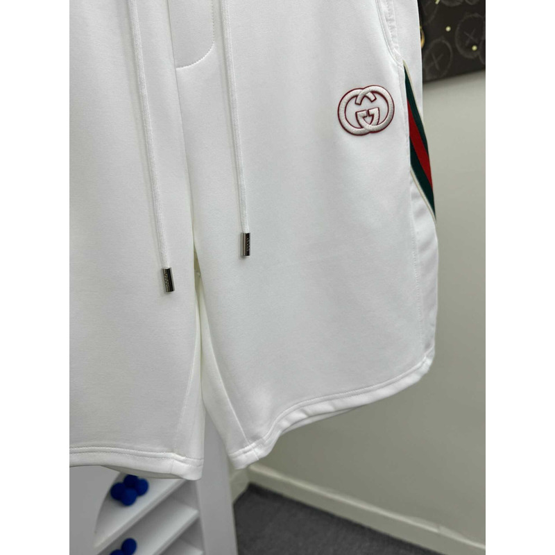 G*u*i logo-print shorts in white