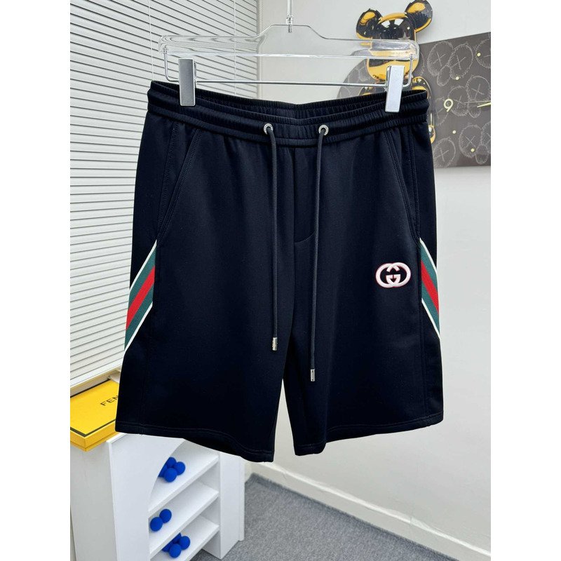 G*u*i logo-print shorts in black