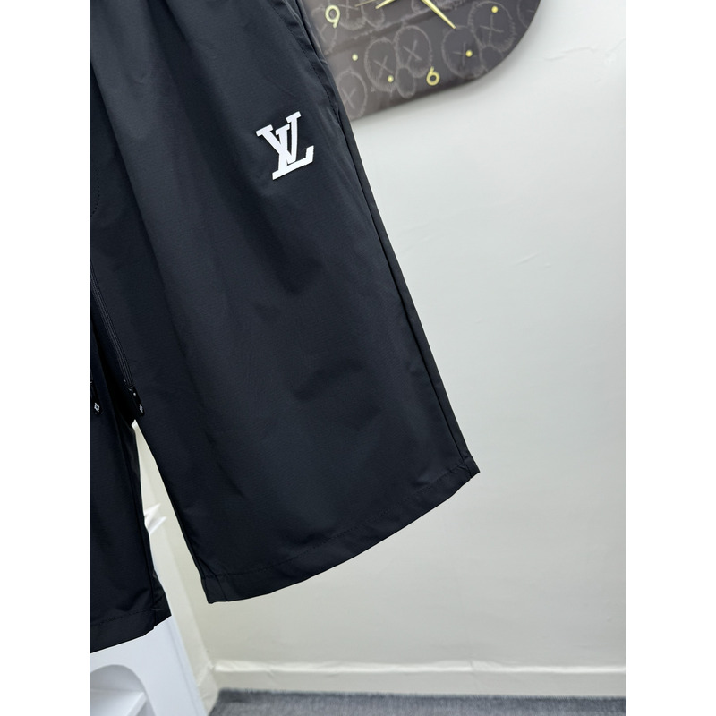 l**is V*t*n logo-print shorts in black