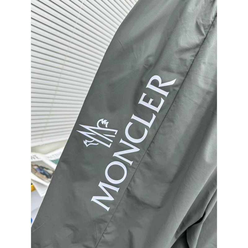 Moncler Logo-Print Shorts in Green