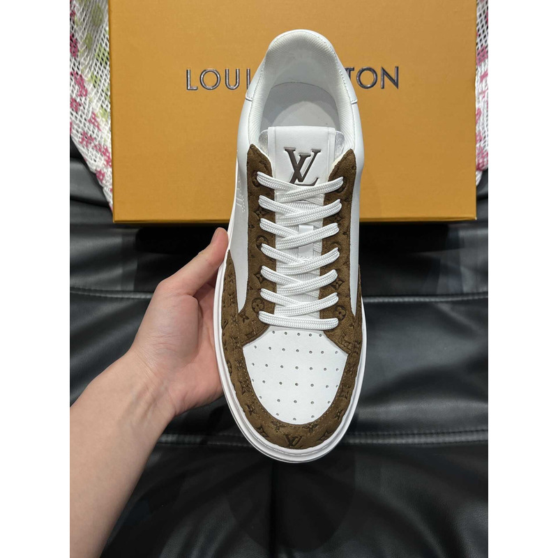 l**is V*t*n beverly hills sneaker