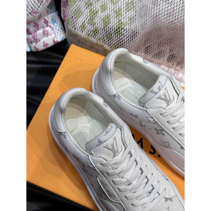 l**is V*t*n trainer sneaker white