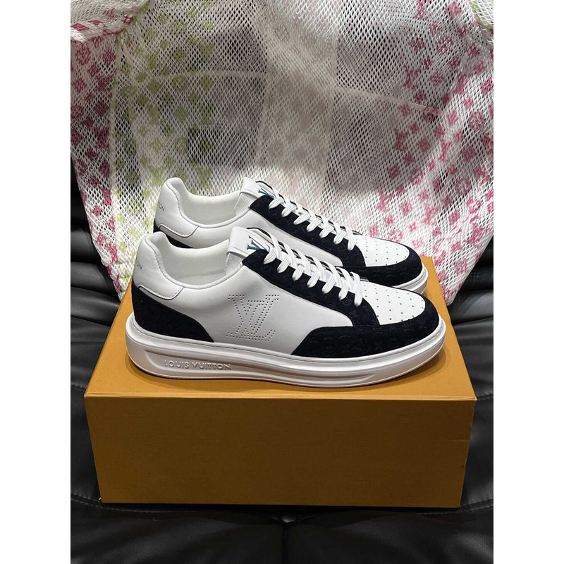 l**is V*t*n trainer sneaker white&black