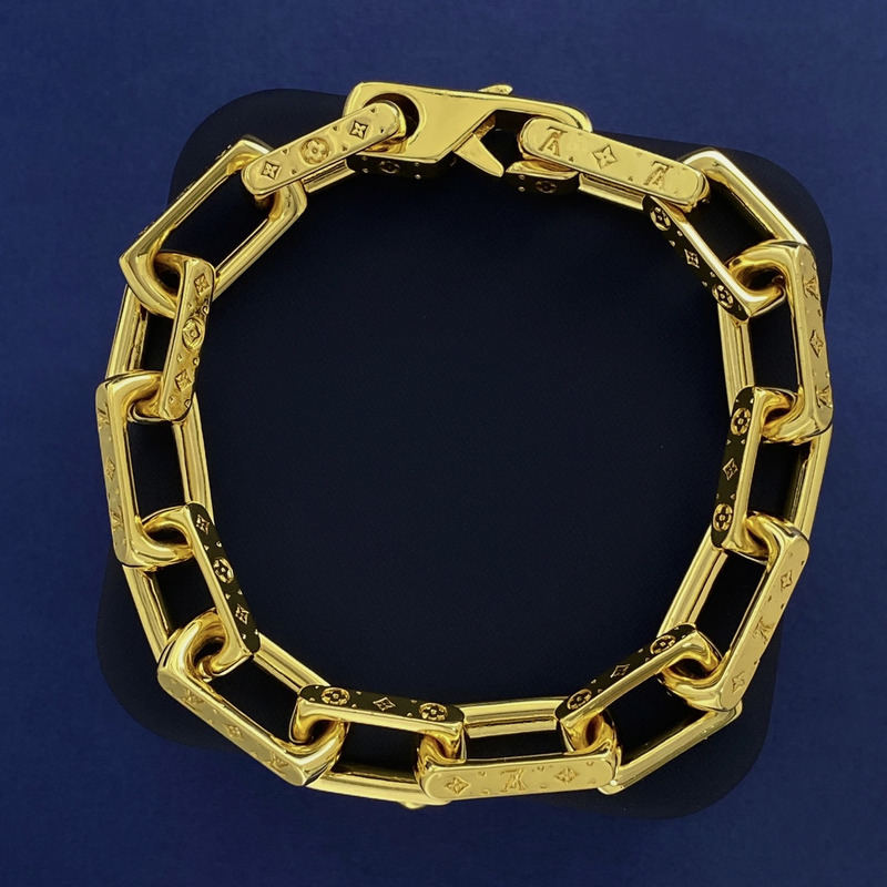 l**is V*t*n chain bracelt gold