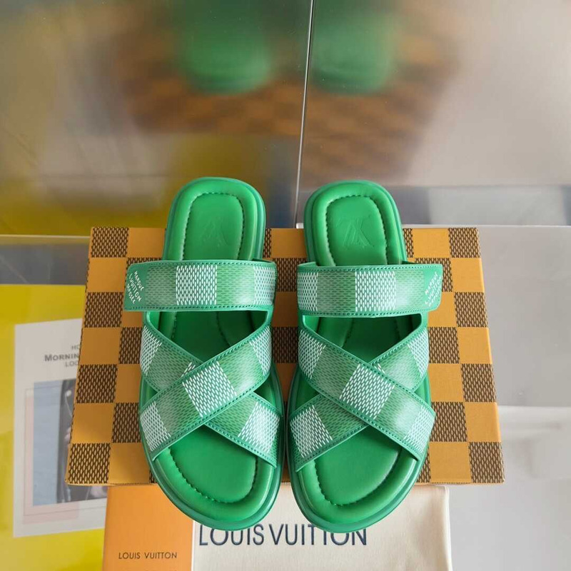 l**is V*t*n venice mule in green