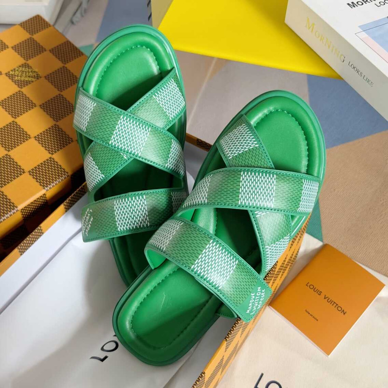 l**is V*t*n venice mule in green