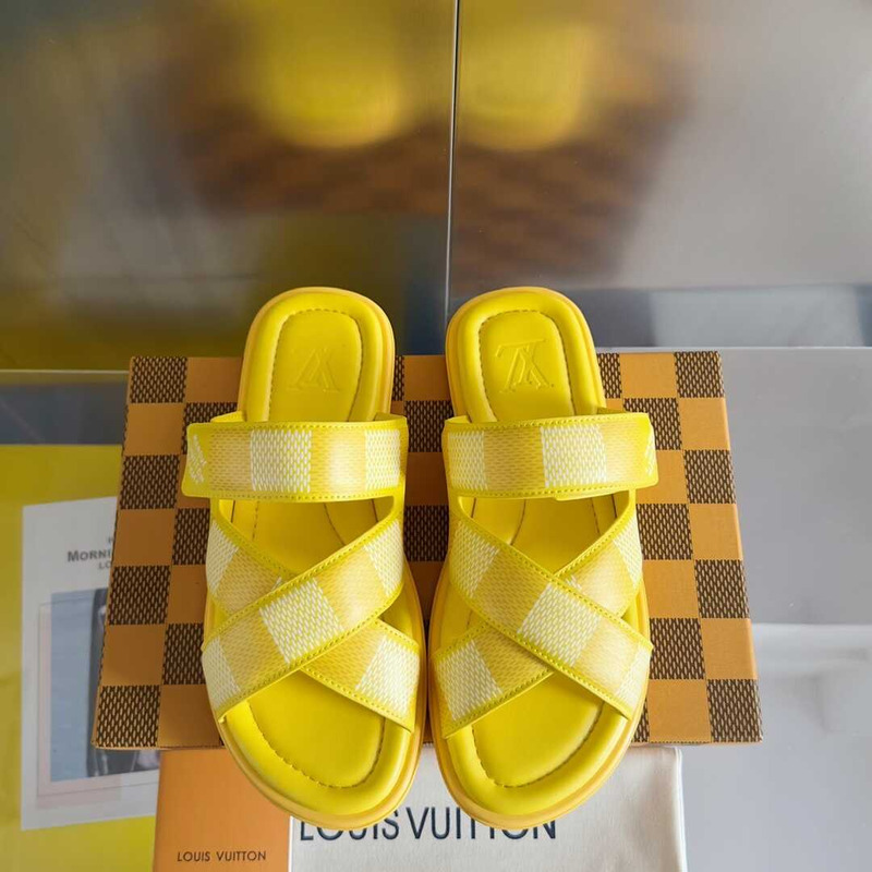 l**is V*t*n venice mule in yellow