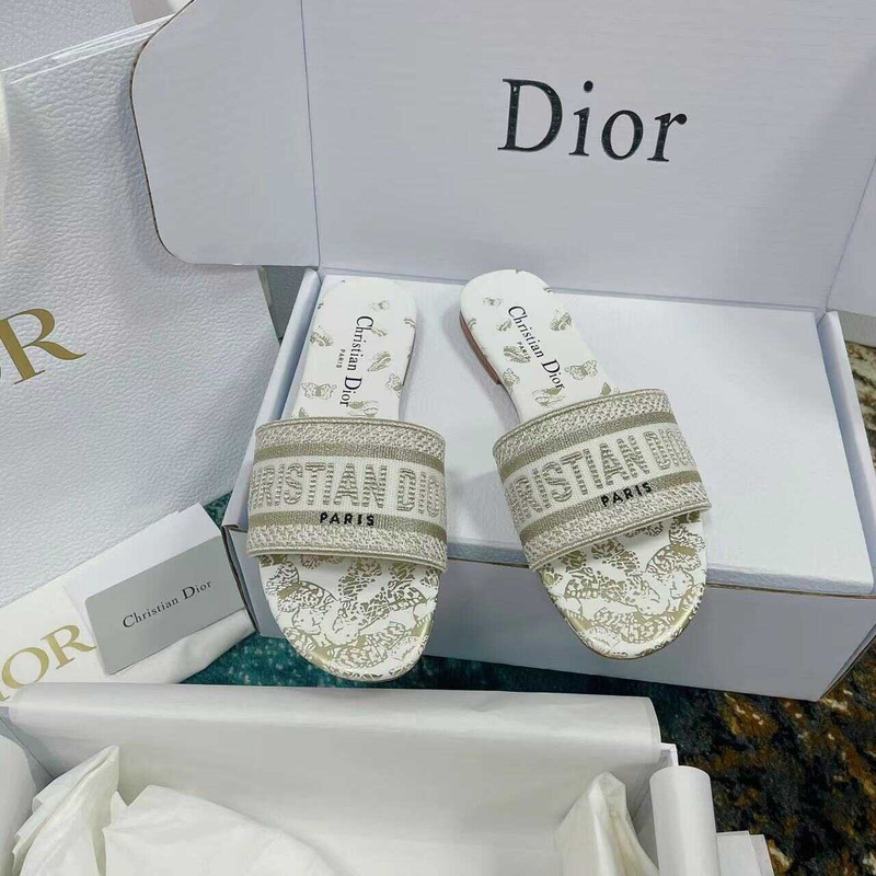 D*or dway embroidered cotton slides white