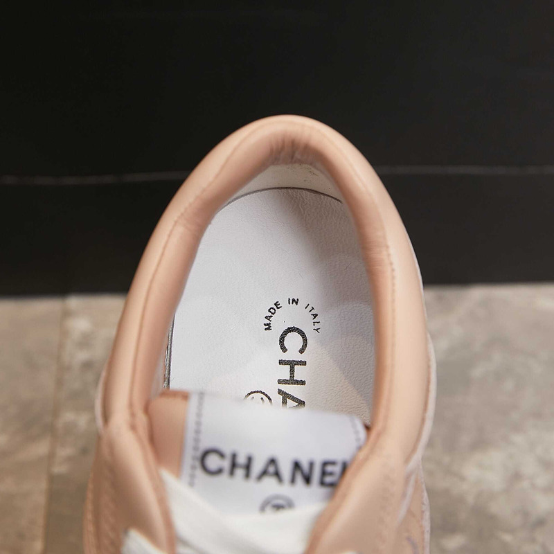 Ch*el sneaker calfskin in pink