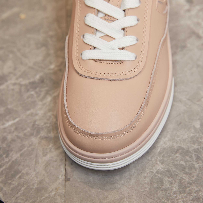 Ch*el sneaker calfskin in pink