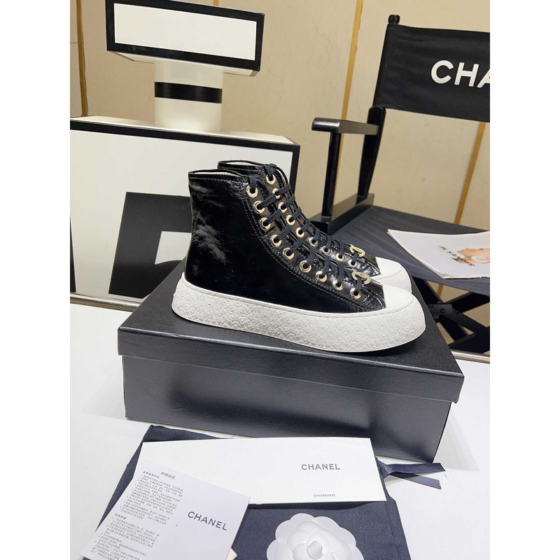 Ch*el sneaker calfskin in black