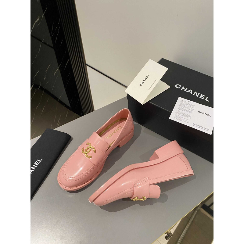 Ch*el moccasins calfskin & metal pink