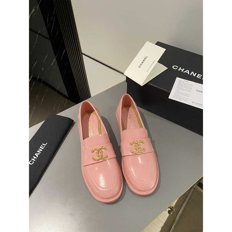 Ch*el moccasins calfskin & metal pink