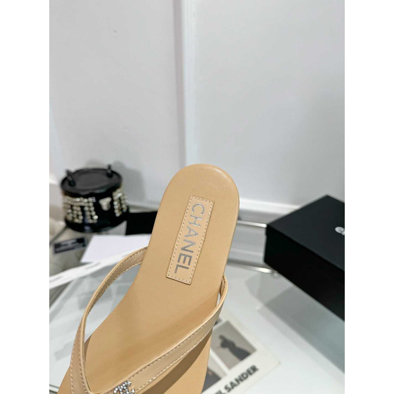 Ch*el logo thongs sandals in apricot