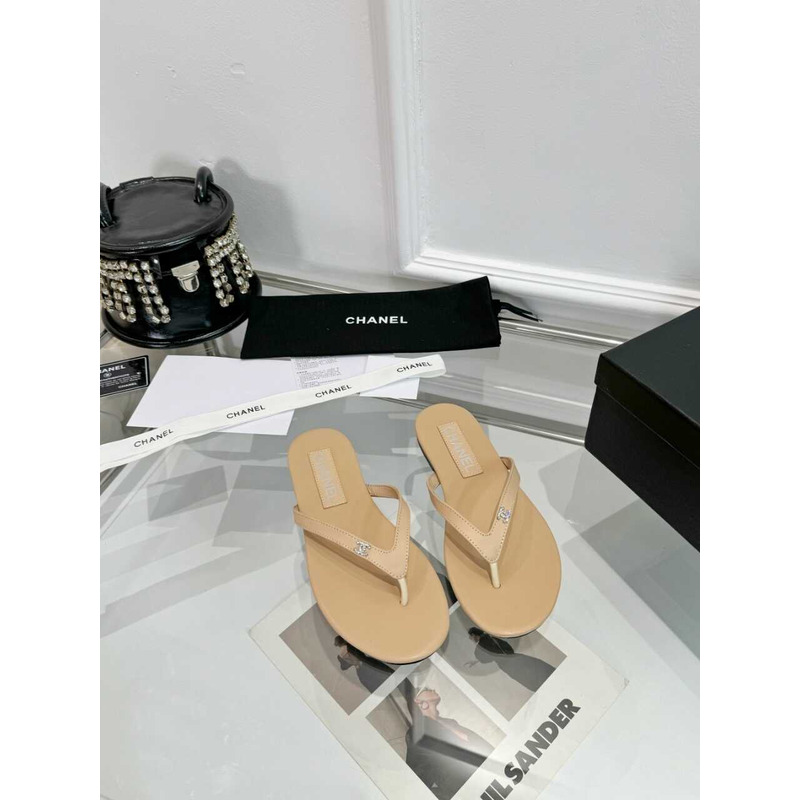 Ch*el logo thongs sandals in apricot