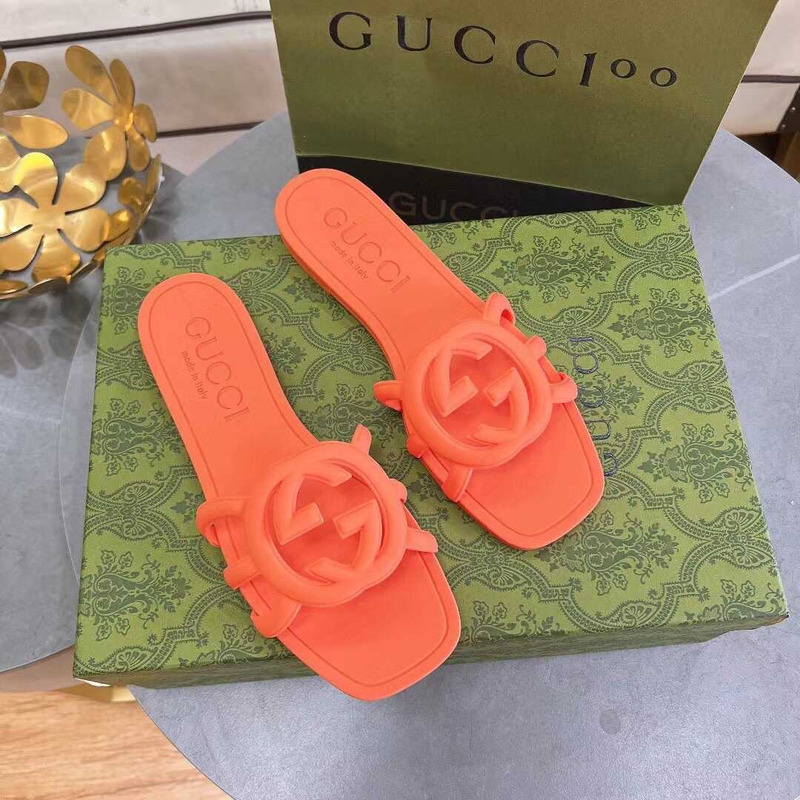 G*u*i woman\''s interlocking g slide sandal in orange