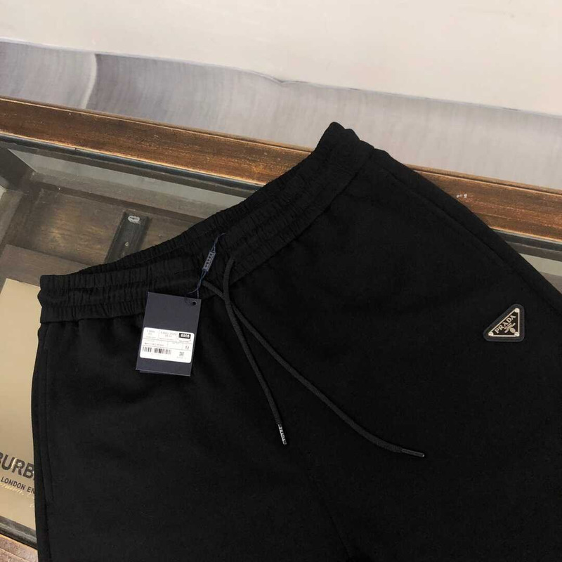 Pra*a logo shorts black