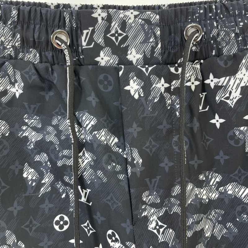 l**is V*t*n monogram shorts dark blue