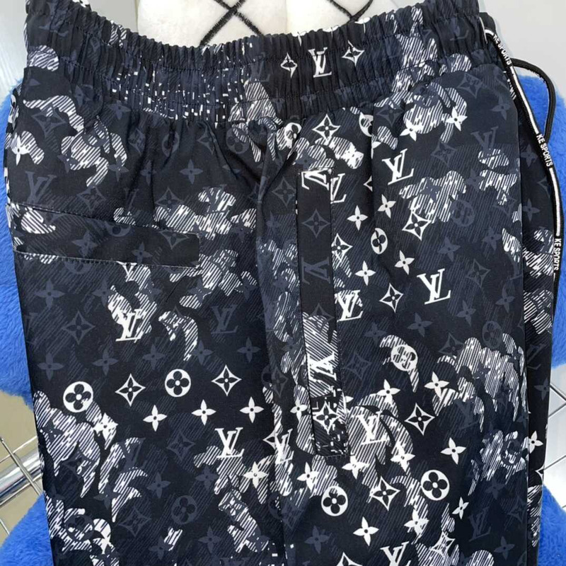 l**is V*t*n monogram shorts dark blue