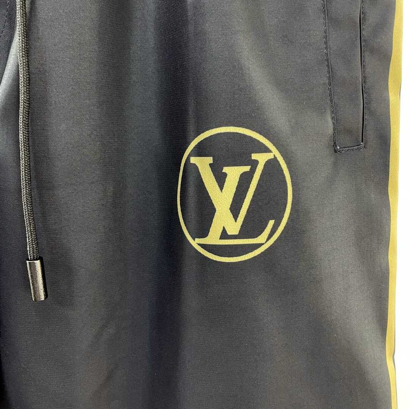 l**is V*t*n logo printed short black