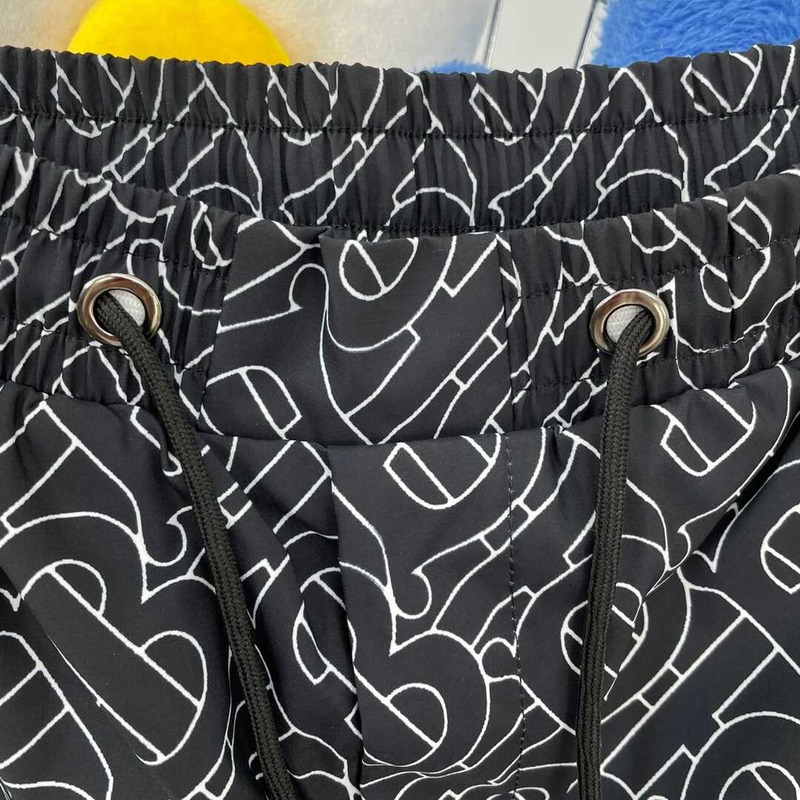 B**rry logo printed short in black