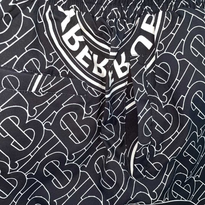 B**rry logo printed short in black