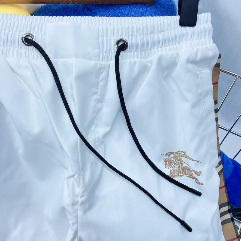 B**rry logo printed short in white