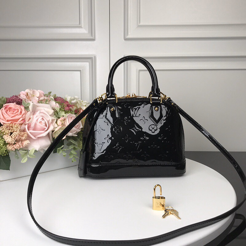 l**is V*t*n black magnetique monogram vernis alma bb bag