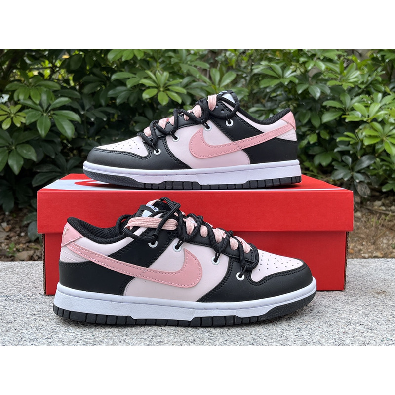 Nike Dunk Low Bear Sneaker Muticolor