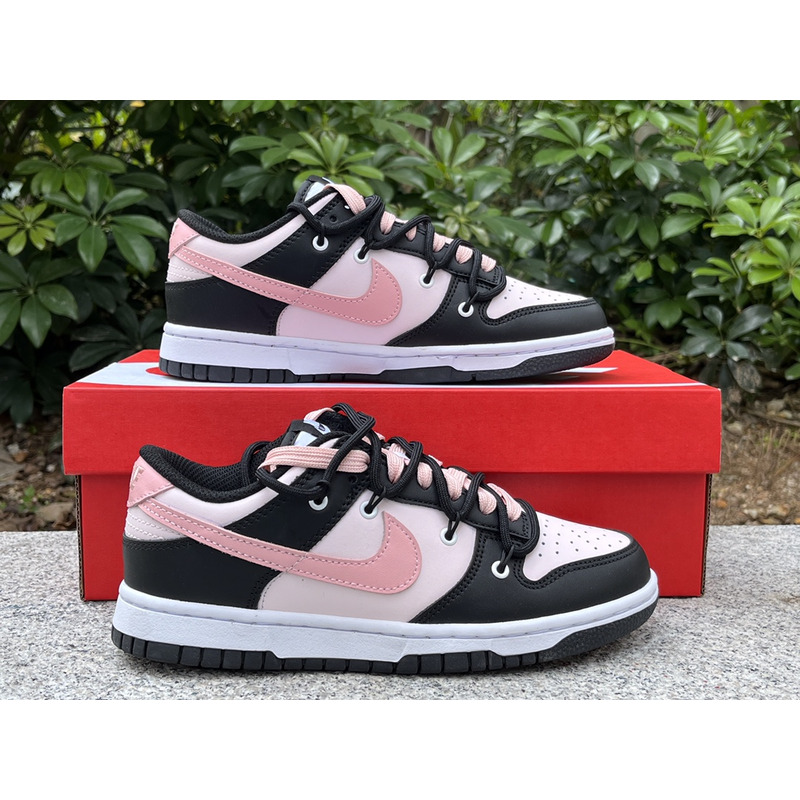 Nike Dunk Low Bear Sneaker Muticolor