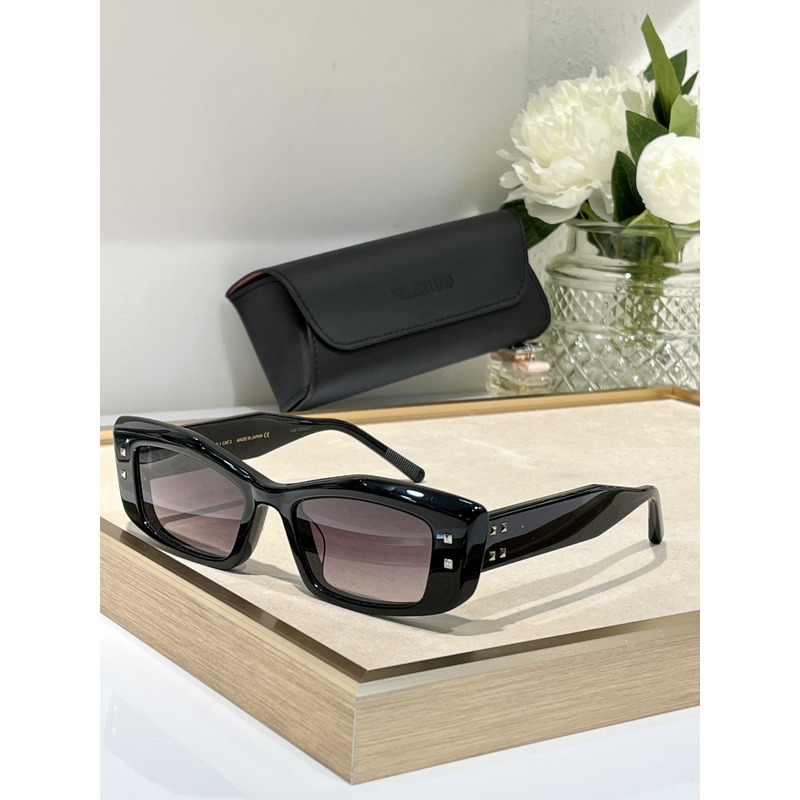 Valentino Sunglasses Black