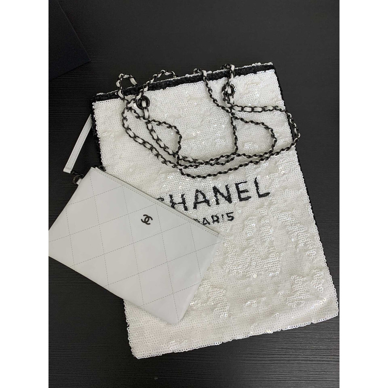 Ch*el shopping bag in white