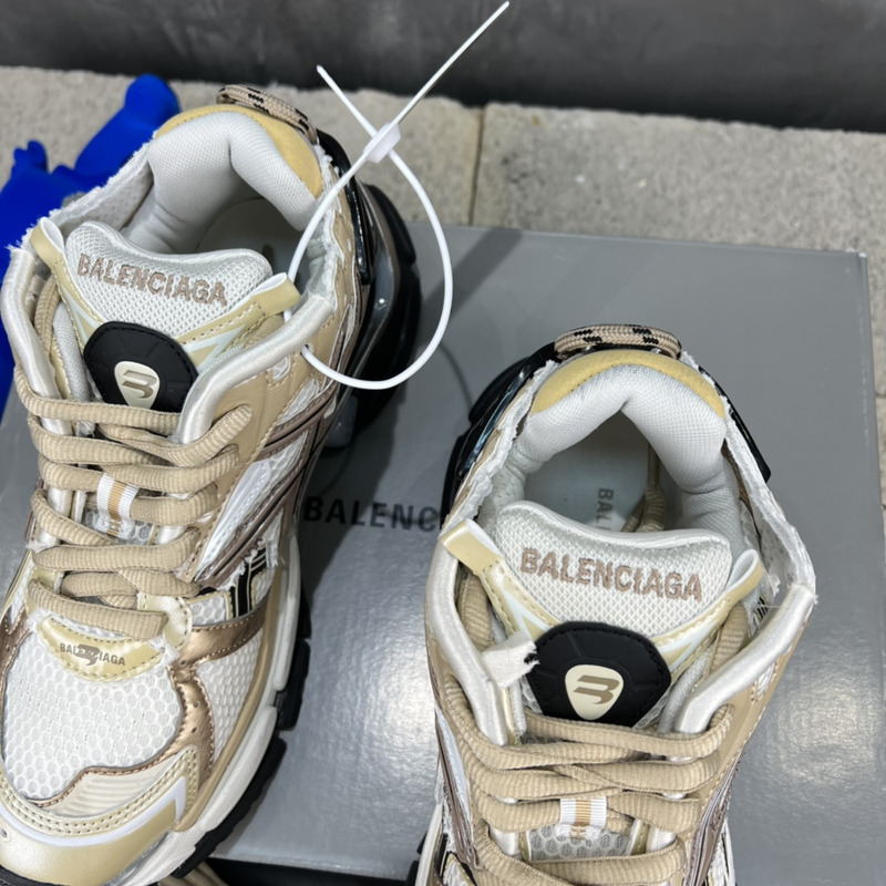 Ba*len*cia*ga runner beige black white