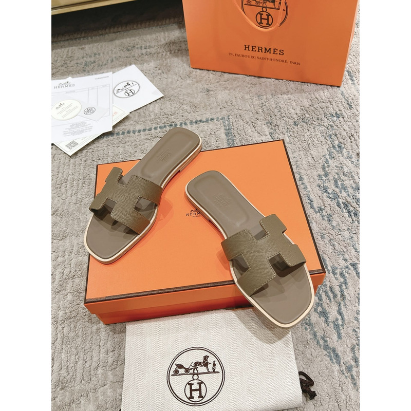 Hermès Oran Veau Epsom Etoupe Coffee Slides