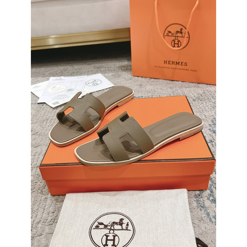 Hermès Oran Veau Epsom Etoupe Coffee Slides