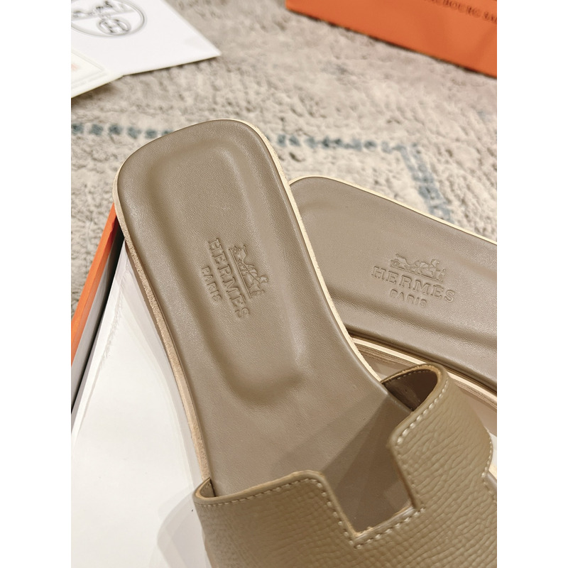 Hermès Oran Veau Epsom Etoupe Coffee Slides