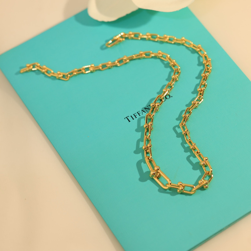 T*f*ny hardwear link necklace in yellow gold