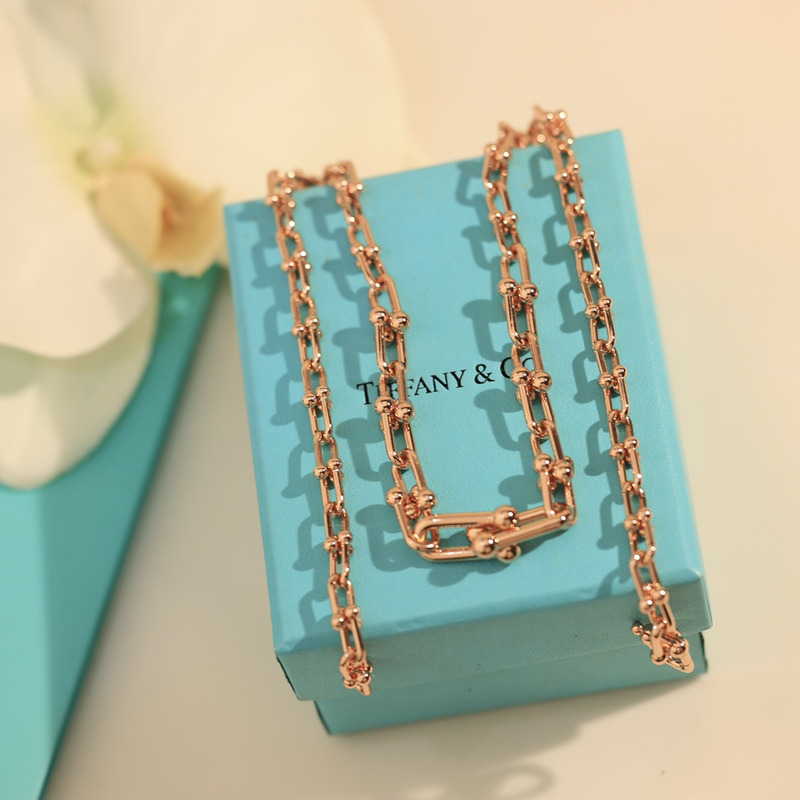 T*f*ny hardwear link necklace in rose gold