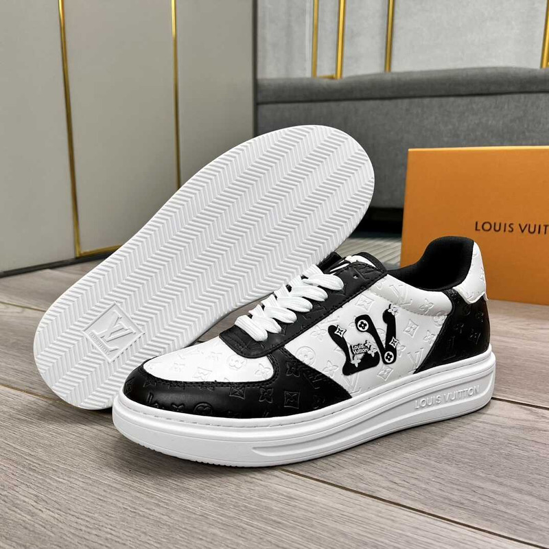 l**is V*t*n trainer sneaker black&white