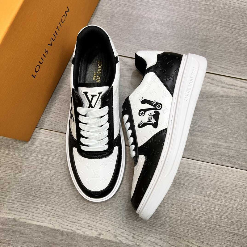 l**is V*t*n trainer sneaker black&white