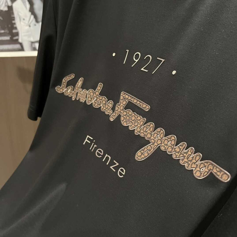 Ferragamo 1927 Logo T-shirt Black