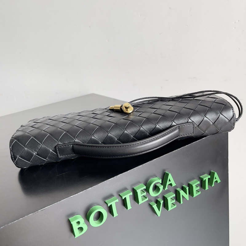 Bo*te*ga ve*ne*ta andiamo long small leather clutch black