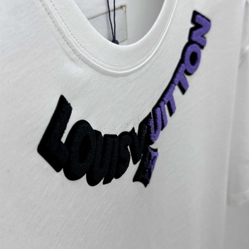 l**is V*t*n neckline logo embroidered t-shirt white