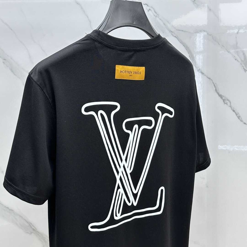 l**is V*t*n logo print t-shirt black