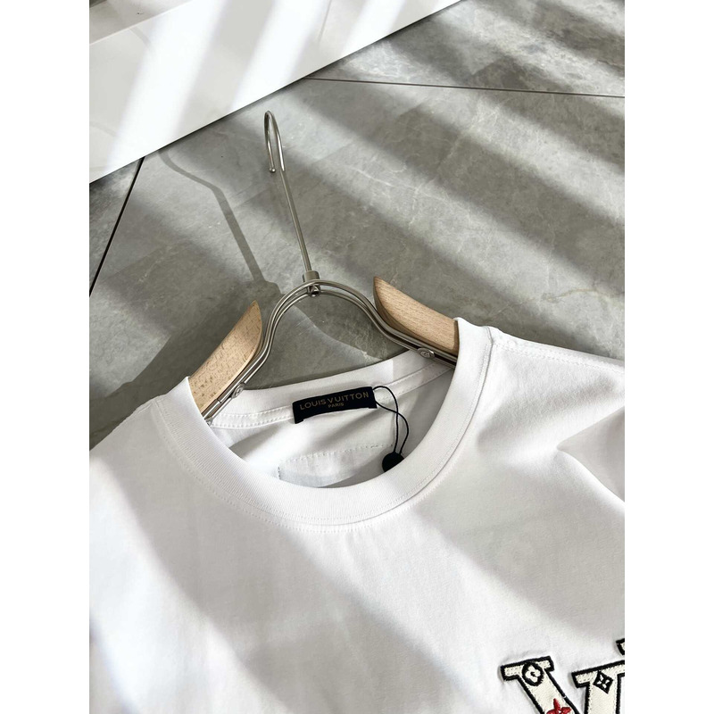 l**is V*t*n logo embroidered  t-shirt white