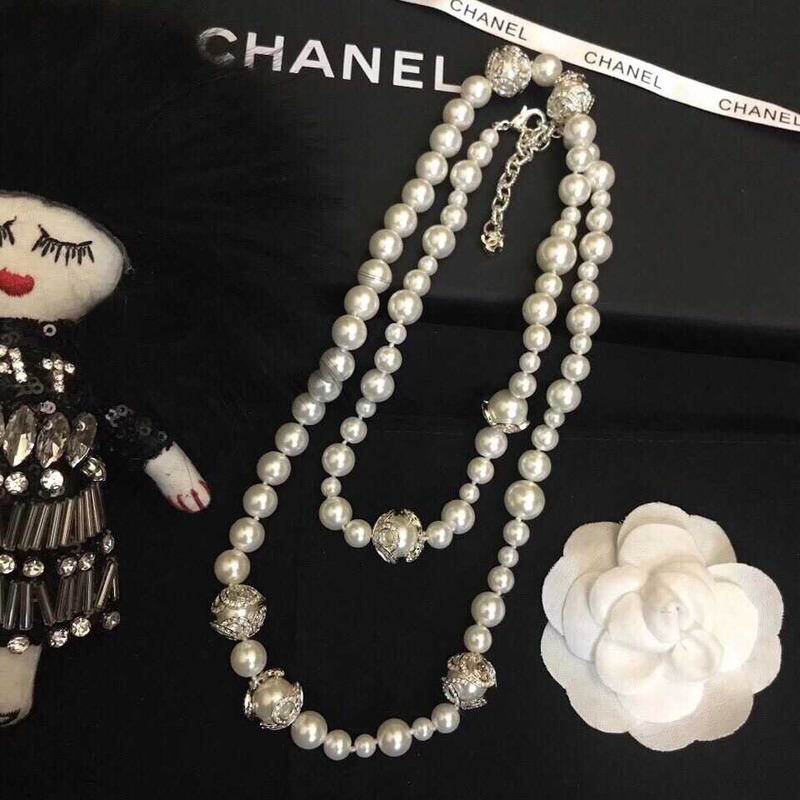 Ch*el pearl necklace white